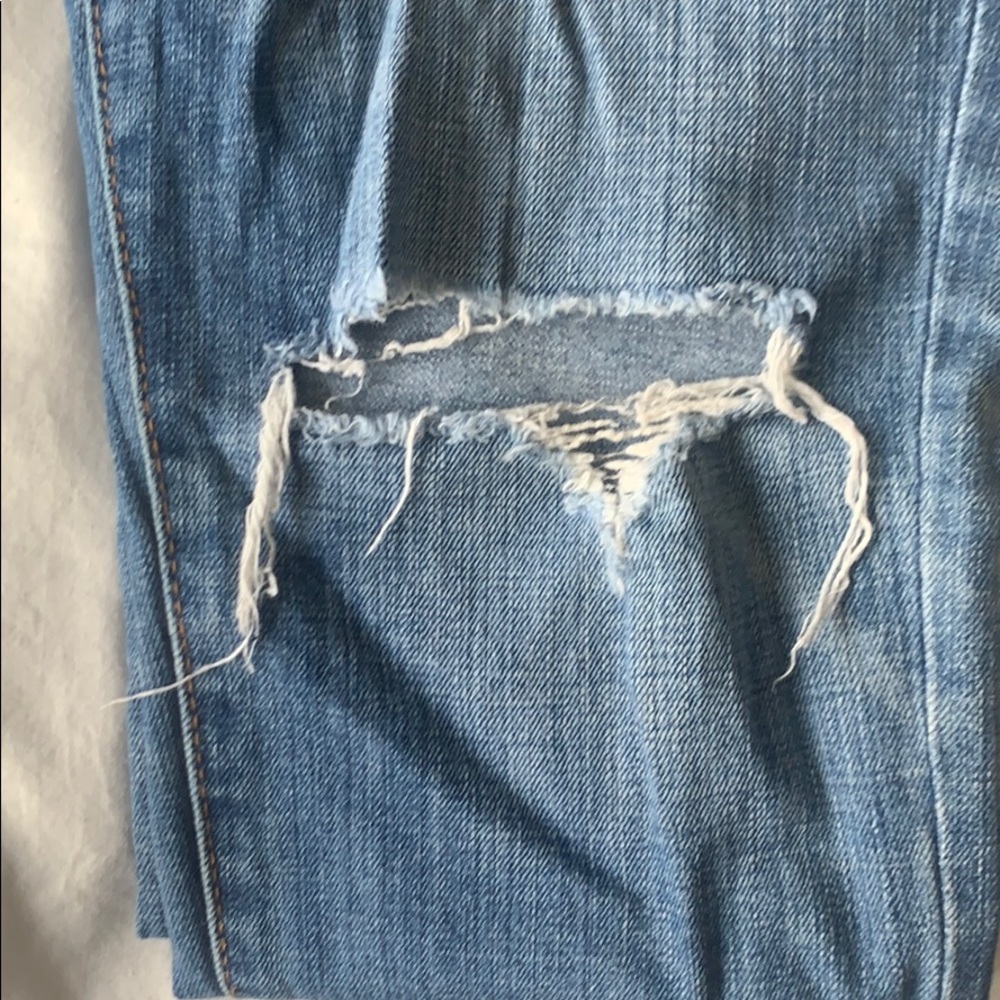 American eagle super skinny distressed jeans